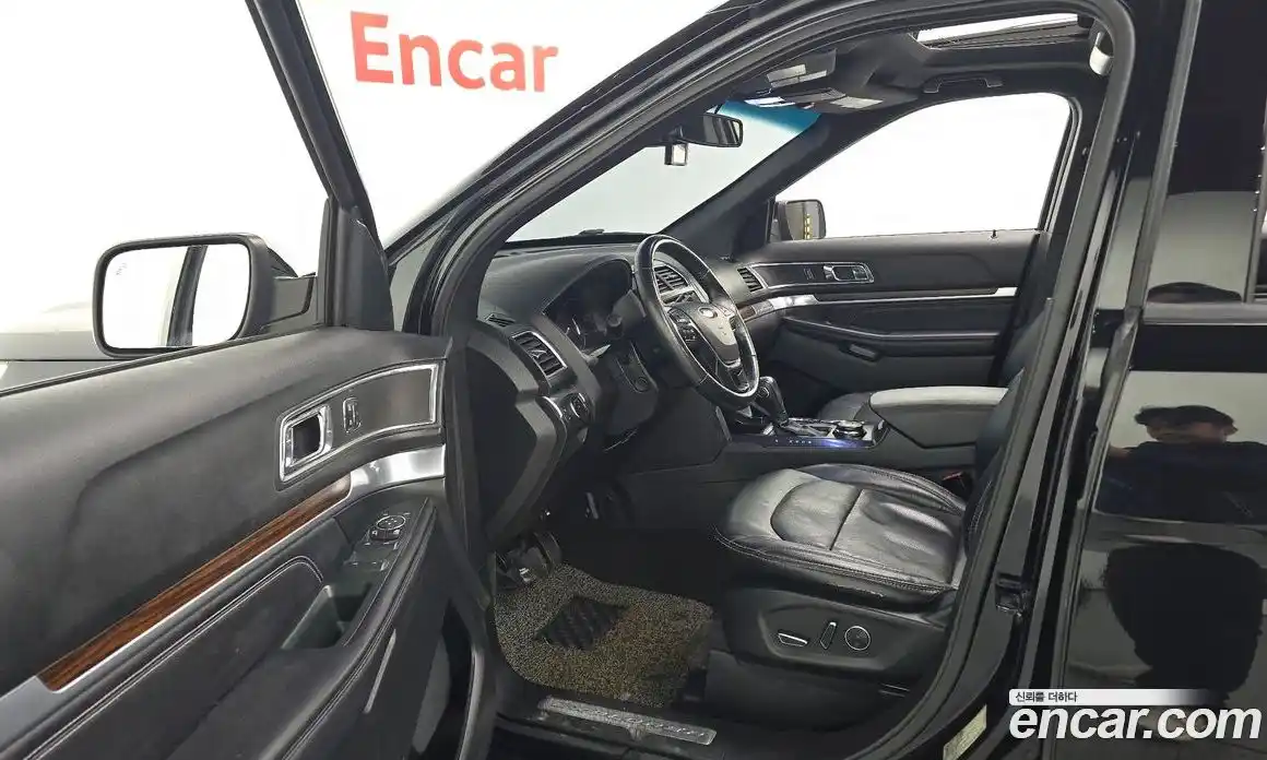 Ford Explorer 2018 2.3 Автомат в Москве № 273459, фото 10