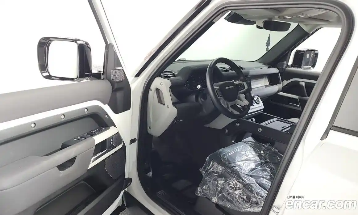 Land Rover Defender 2022 3.0 Автомат в Москве № 297977, фото 16