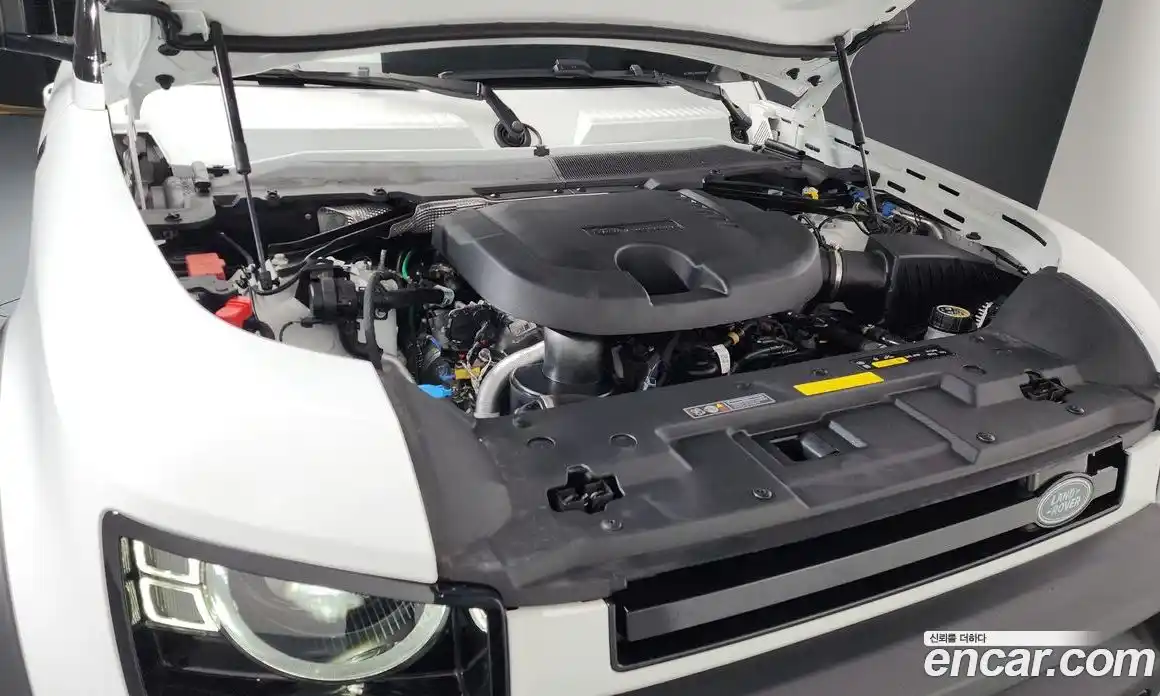 Land Rover Defender 2022 3.0 Автомат в Москве № 297977, фото 18