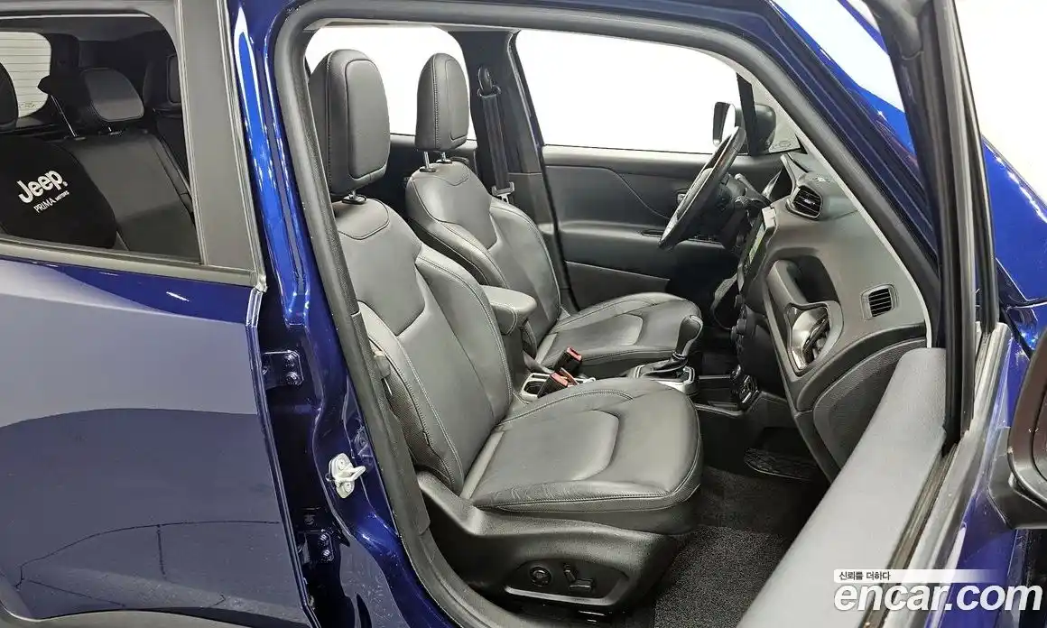 Jeep Renegade 2021 2.4 Автомат в Москве № 302221, фото 4