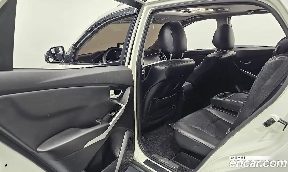 SsangYong Korando 2015 2.0 Автомат в Москве № 31496, фото 18