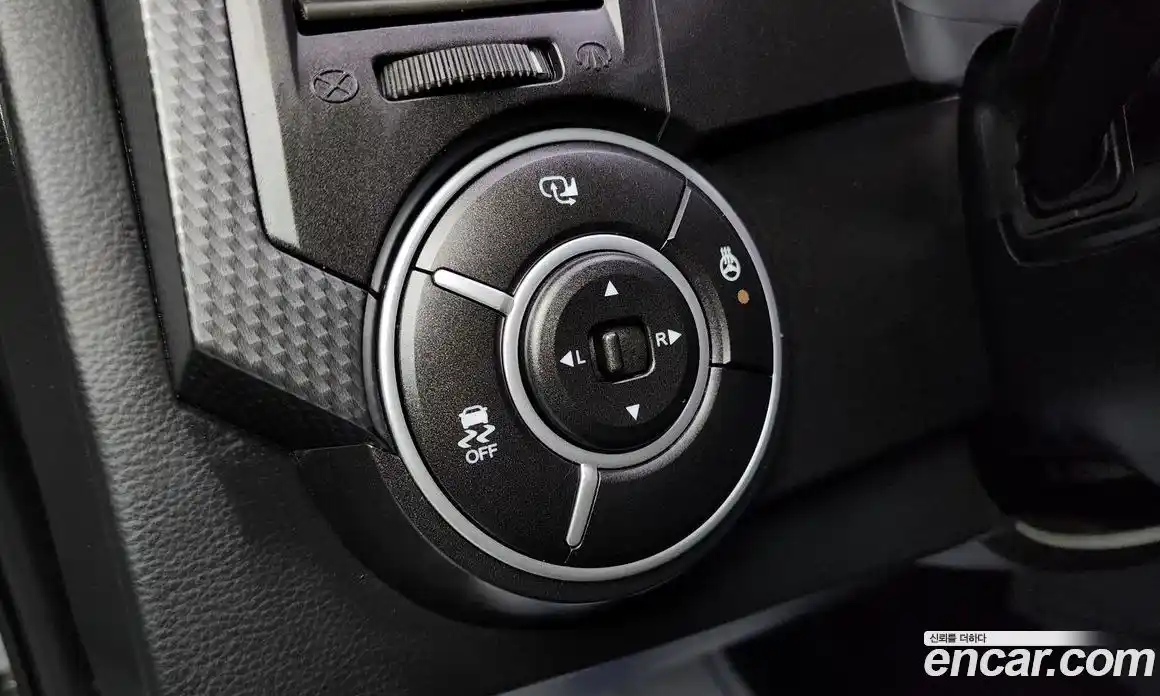 SsangYong Korando 2016 2.0 Автомат в Москве № 32428, фото 19