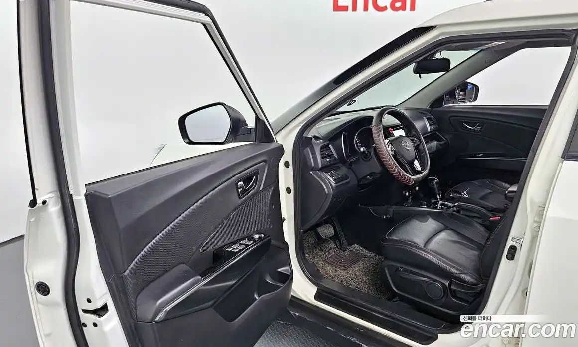 SsangYong TIBOLI 2016 1.6 Автомат в Москве № 32586, фото 3