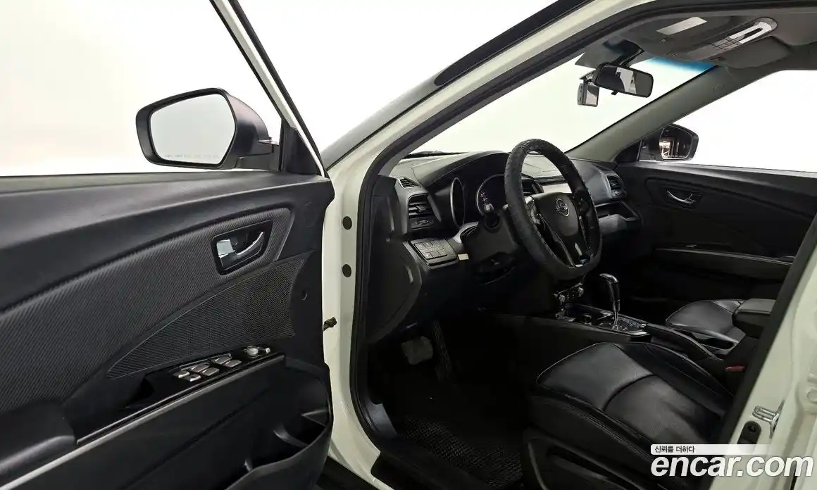 SsangYong TIBOLI 2016 1.6 Автомат в Москве № 32636, фото 14