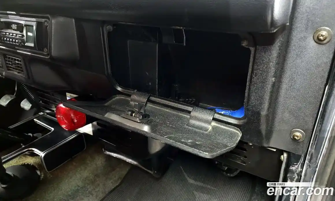 SsangYong Korando 1992 2.2 Механическая в Москве № 33202, фото 15