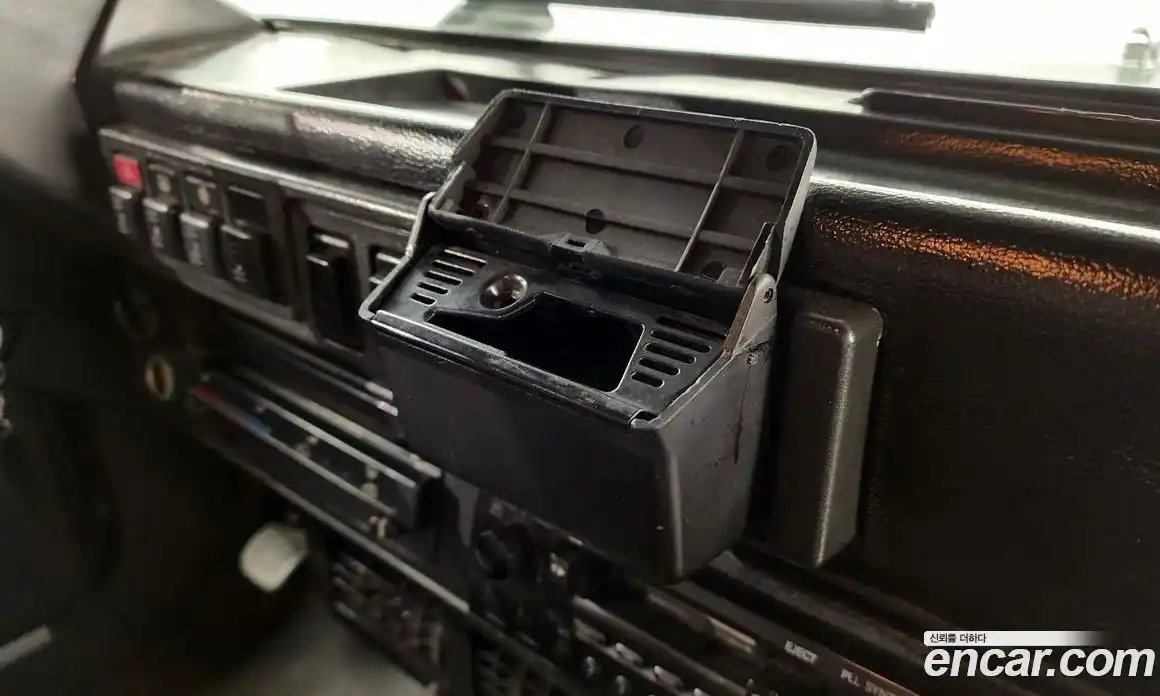 SsangYong Korando 1992 2.2 Механическая в Москве № 33202, фото 17