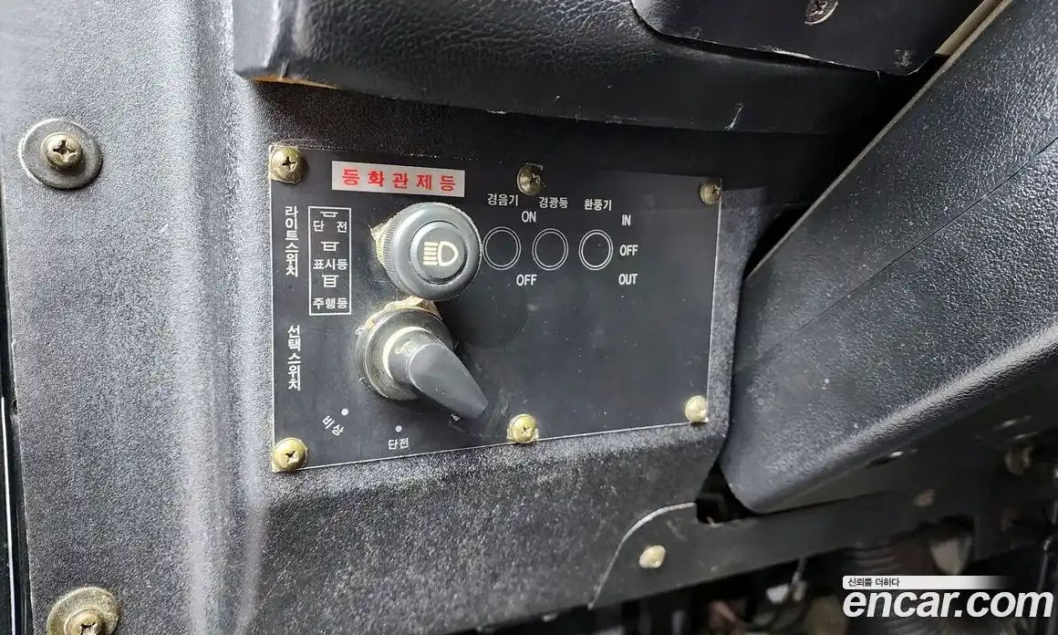 SsangYong Korando 1992 2.2 Механическая в Москве № 33202, фото 6