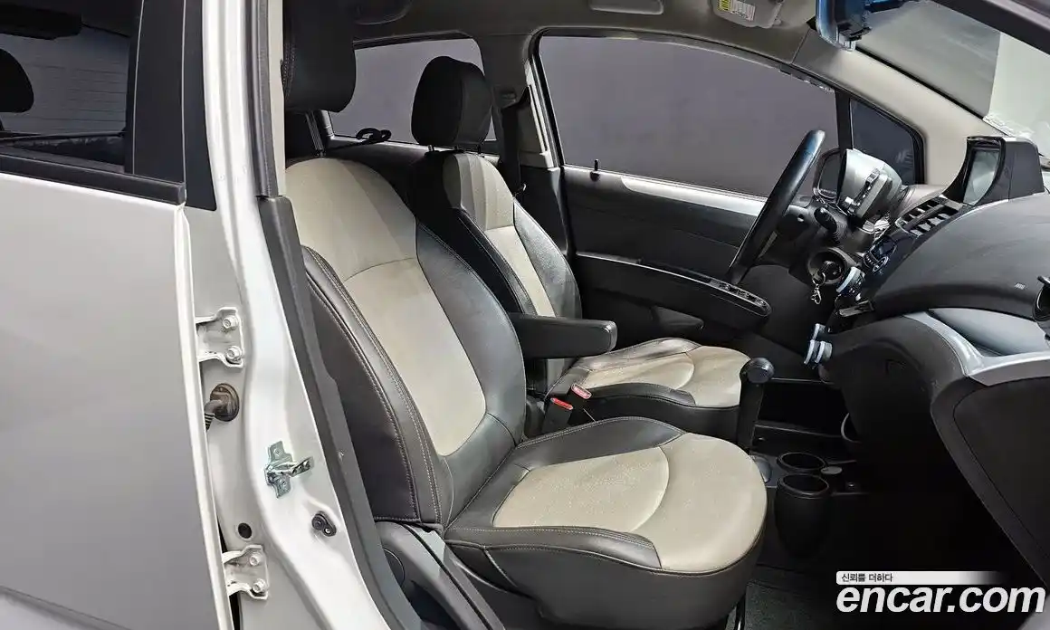 Chevrolet Matiz 2011 1.0 Автомат в Москве № 332156, фото 5