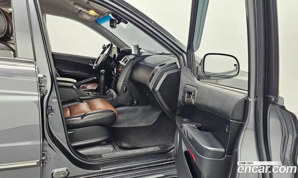 SsangYong Korando 2012 2.0 Механическая в Москве № 33762, фото 19