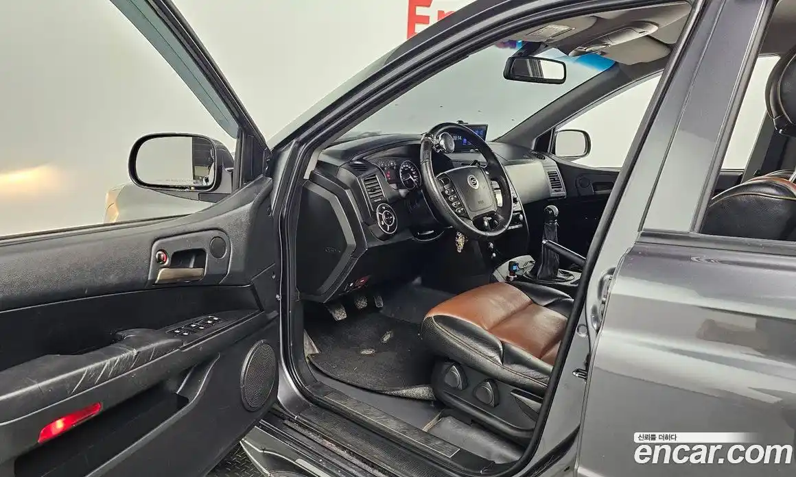 SsangYong Korando 2012 2.0 Механическая в Москве № 33762, фото 10