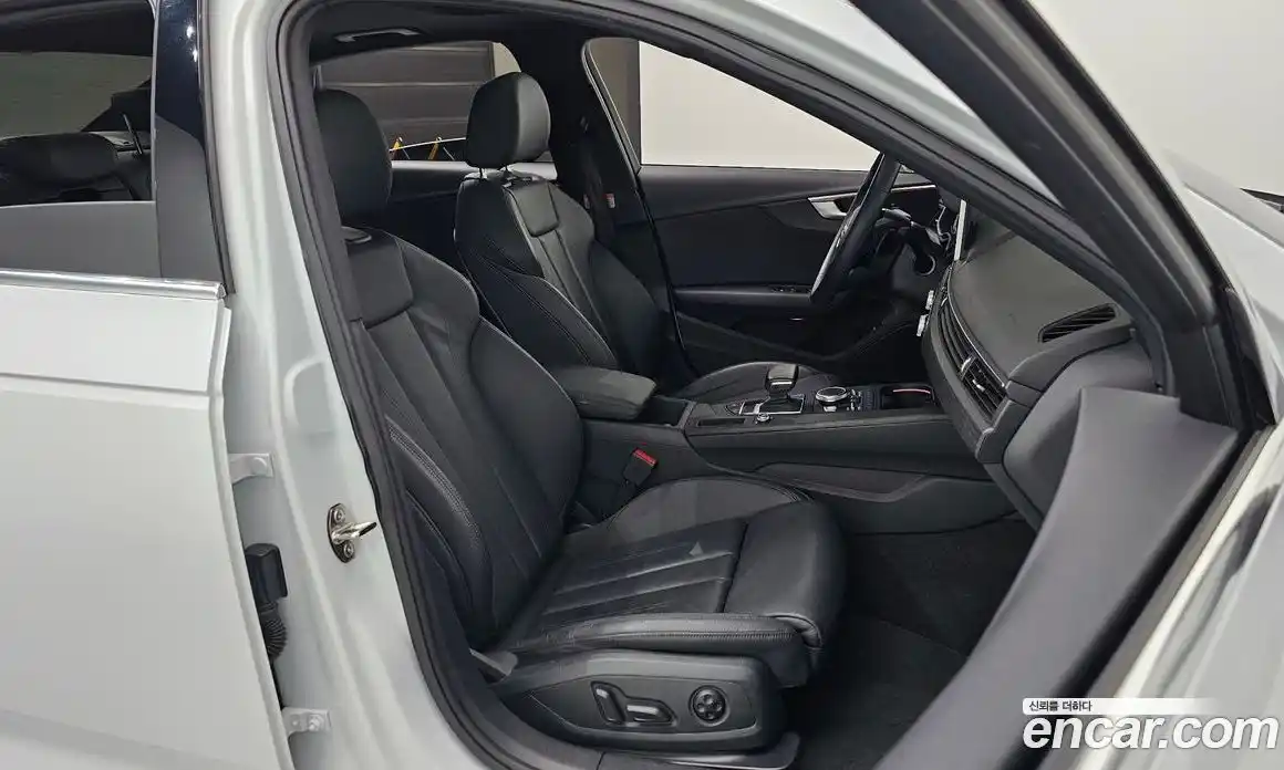 Audi A4 2019 2.0 Автомат в Москве № 343388, фото 4