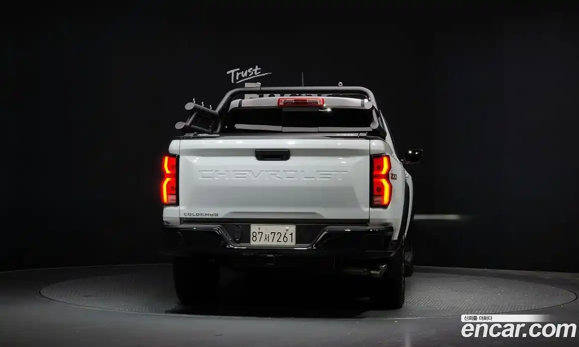 Chevrolet Colorado 2023 2.7 Автомат в Москве № 37675, фото 1