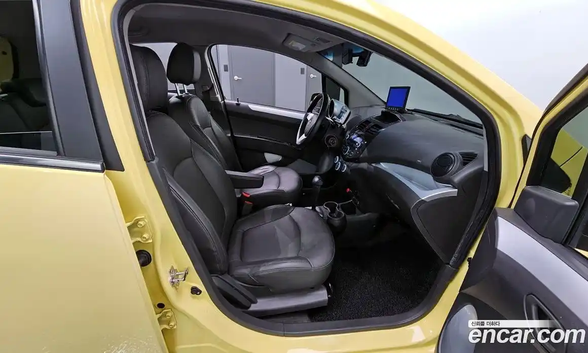 Chevrolet Spark 2013 1.0 Автомат в Москве № 41839, фото 18