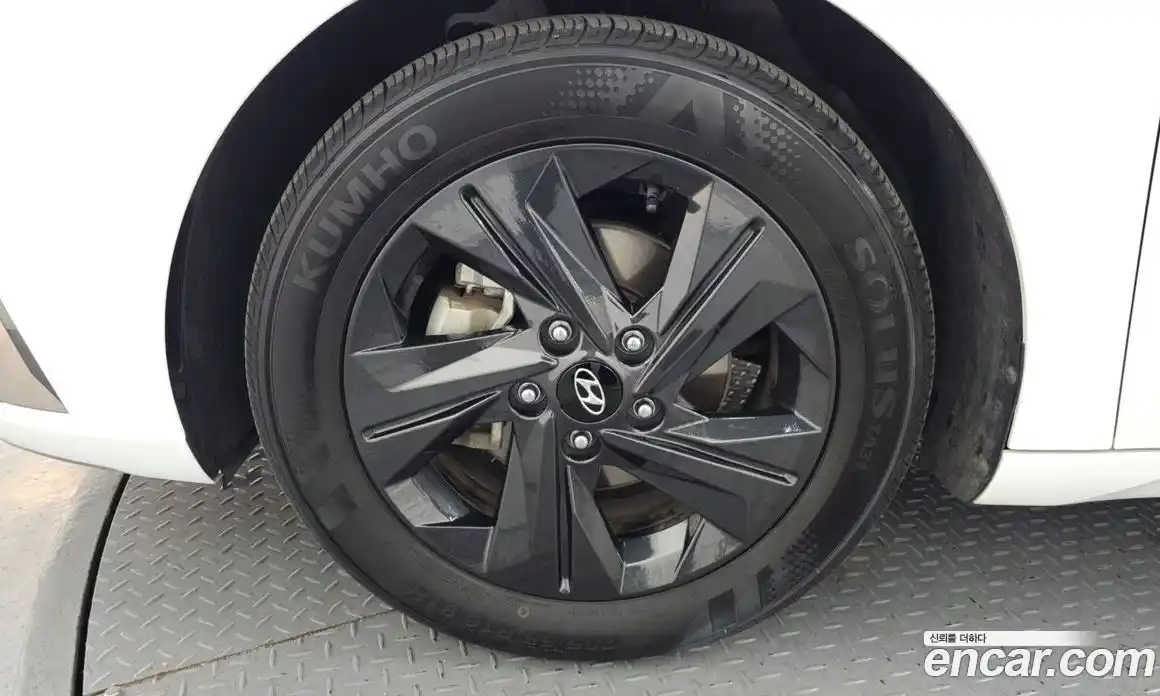 Hyundai Avante 2023 1.6 Автомат в Москве № 43939, фото 11