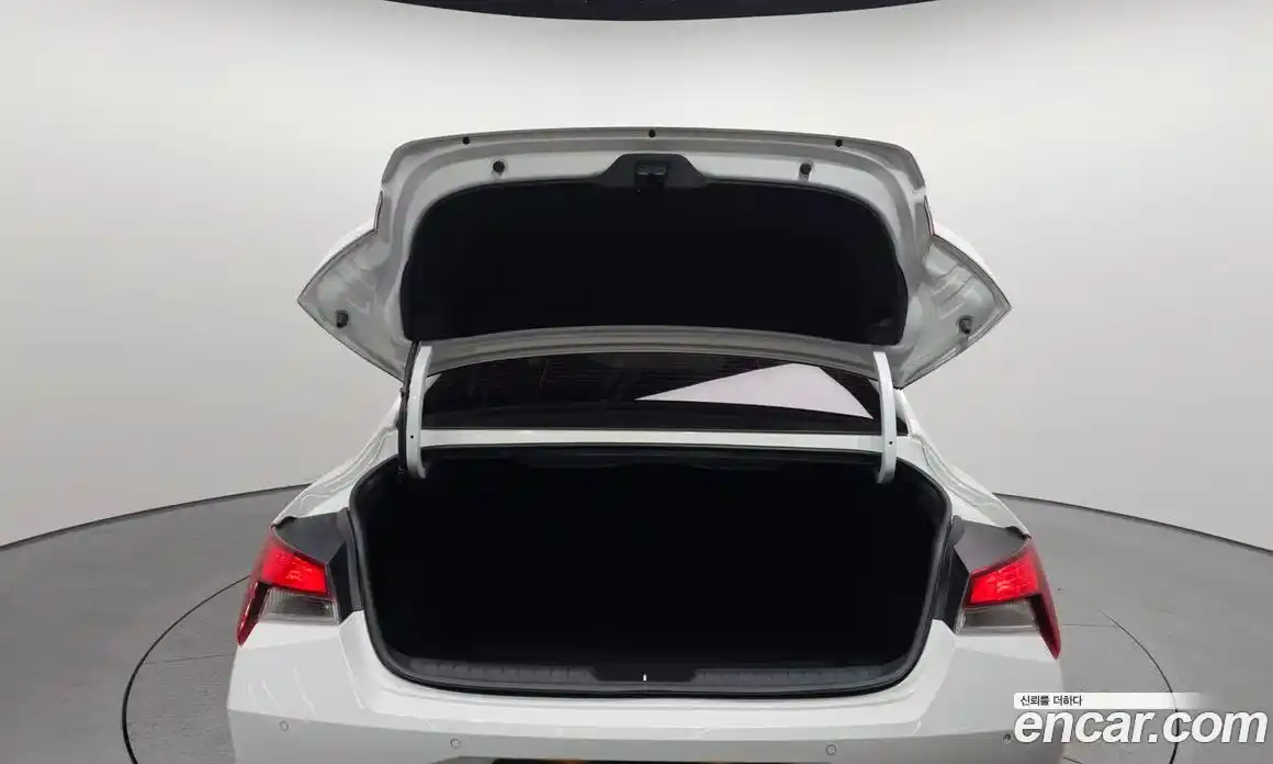 Hyundai Avante 2023 1.6 Автомат в Москве № 43939, фото 14