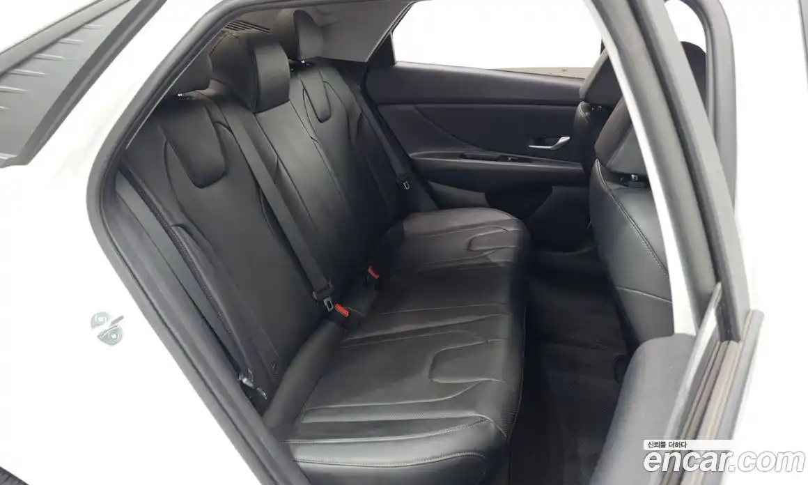 Hyundai Avante 2023 1.6 Автомат в Москве № 43939, фото 7