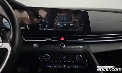 Hyundai Avante 2023 1.6 Автомат в Москве № 43939, миниатюра 9