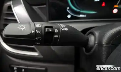 Kia Seltos 2023 1.6 Автомат в Москве № 4456, миниатюра 2