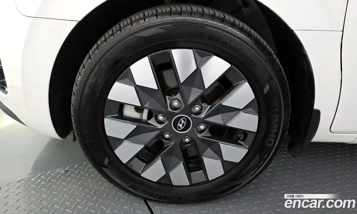 Hyundai Staria 2022 2.2 Автомат в Москве № 86701, фото 17