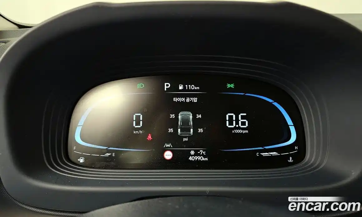 Hyundai Venue 2023 1.6 Автомат в Москве № 9807, фото 19