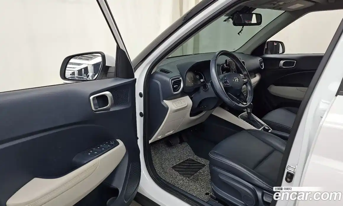 Hyundai Venue 2023 1.6 Автомат в Москве № 9807, фото 4