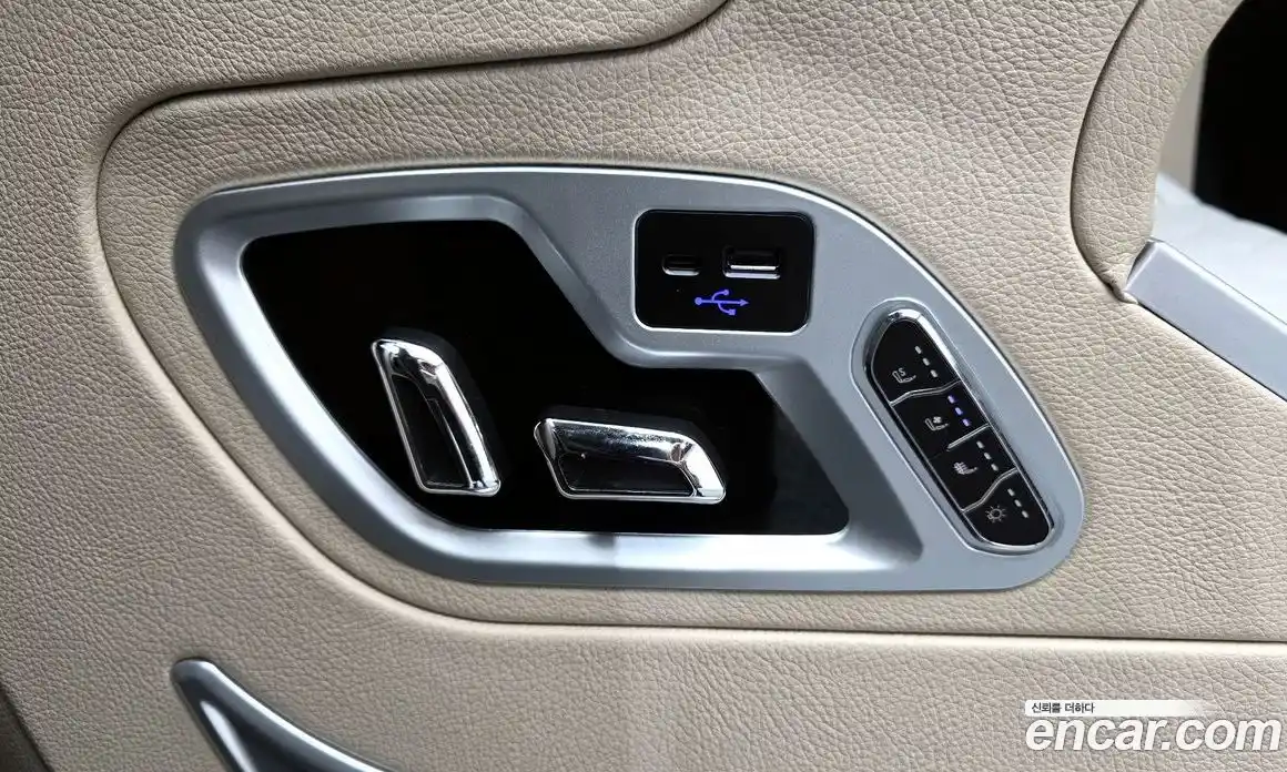 Kia Canival 2025 3.5 Автомат в Москве № 102360, фото 9