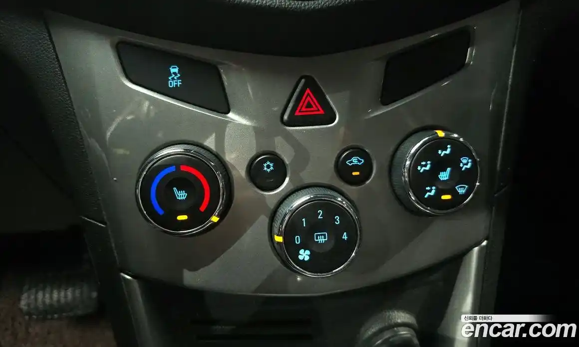 Chevrolet Trax 2015 1.4 Автомат в Москве № 105151, фото 12