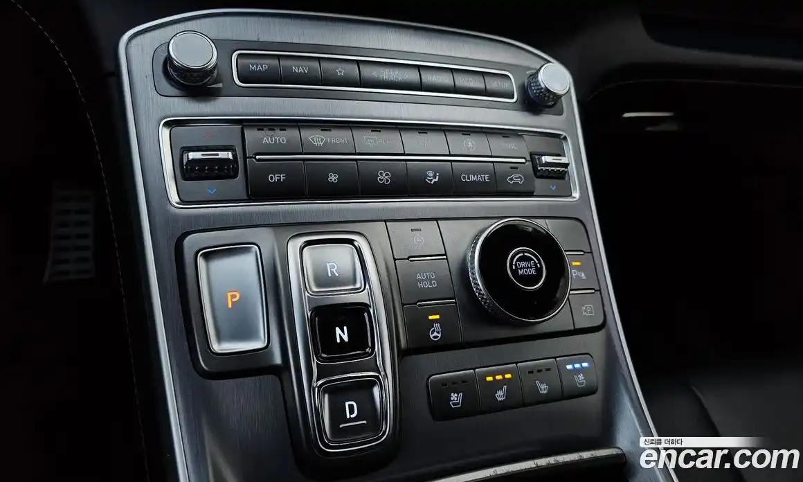 Hyundai Santa Fe 2021 2.5 Автомат в Москве № 110506, фото 19