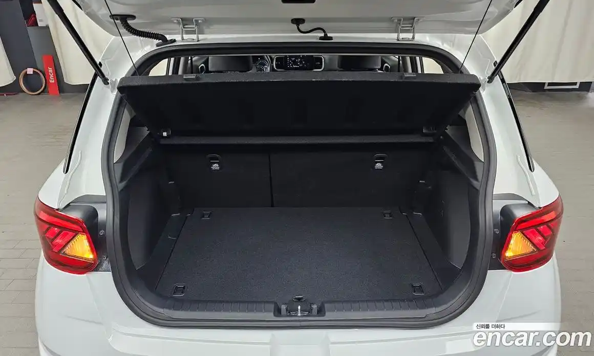 Hyundai Venue 2022 1.6 Автомат в Москве № 115594, фото 12