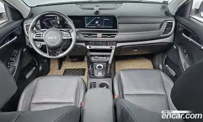 Kia Seltos 2023 1.6 Автомат в Москве № 121183, миниатюра 2