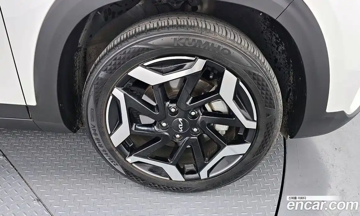 Kia Seltos 2023 1.6 Автомат в Москве № 121183, фото 4