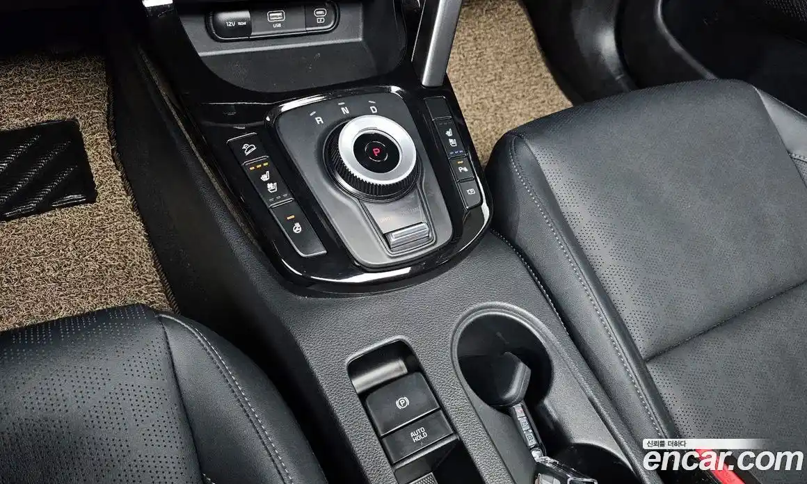 Kia Seltos 2023 1.6 Автомат в Москве № 121183, фото 9