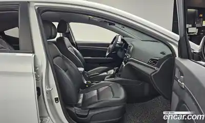Hyundai Avante 2019 1.6 Автомат в Москве № 126172, миниатюра 6