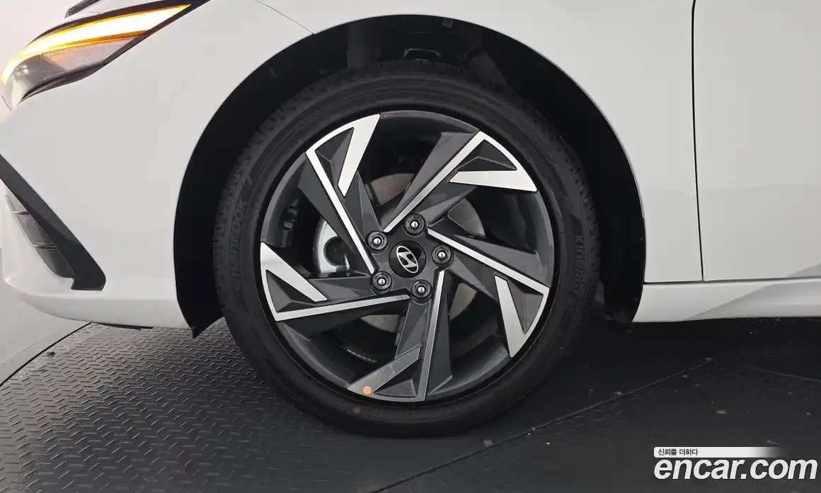 Hyundai Avante 2026 1.6 Автомат в Москве № 129586, фото 1