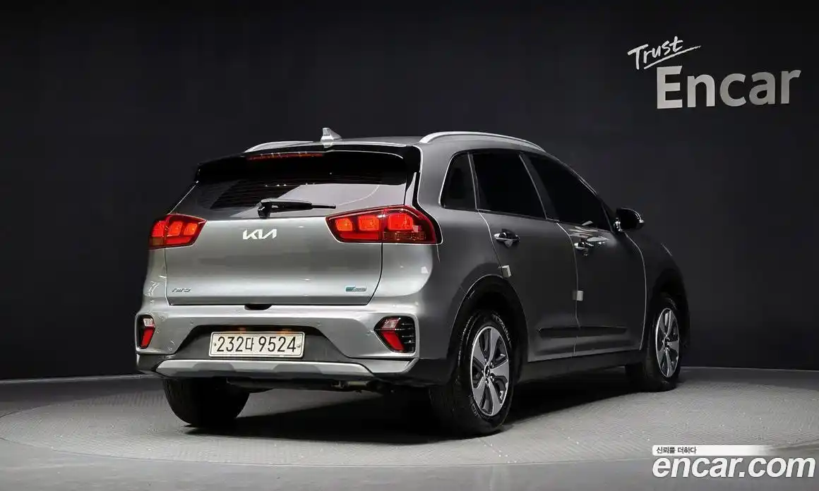 Kia Niro 2022 1.6 Автомат в Москве № 132889, фото 12