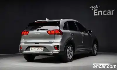 Kia Niro 2022 1.6 Автомат в Москве № 132889, миниатюра 12