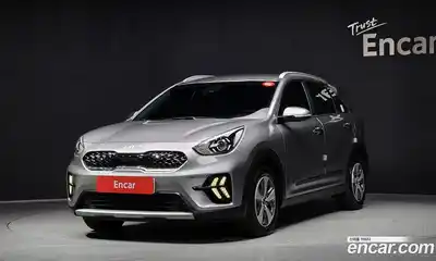 Kia Niro 2022 1.6 Автомат в Москве № 132889, миниатюра 4