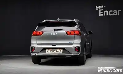 Kia Niro 2022 1.6 Автомат в Москве № 132889, миниатюра 5