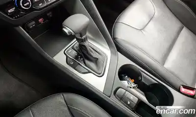 Kia Niro 2022 1.6 Автомат в Москве № 132889, миниатюра 6