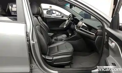 Kia Niro 2022 1.6 Автомат в Москве № 132889, миниатюра 7