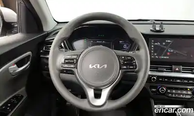 Kia Niro 2022 1.6 Автомат в Москве № 132889, миниатюра 8