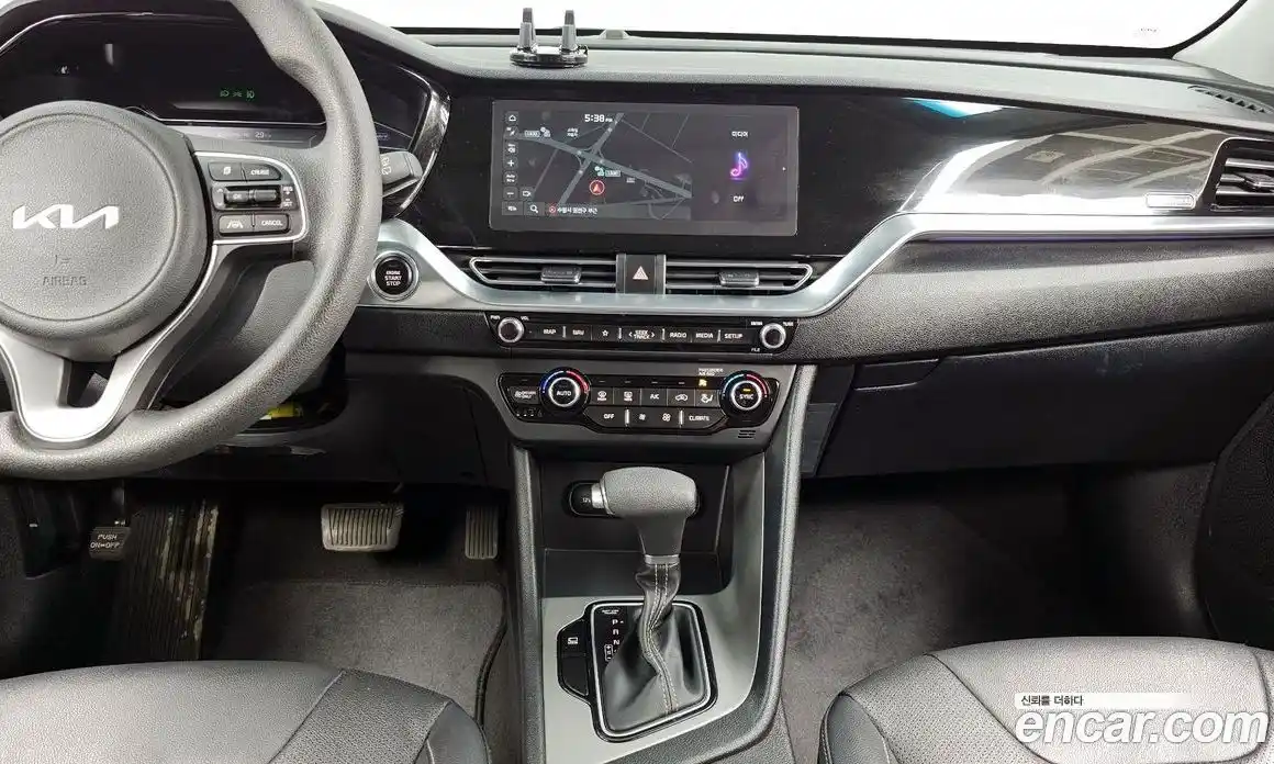 Kia Niro 2022 1.6 Автомат в Москве № 132889, фото 9