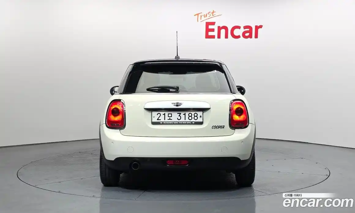 Mini Cooper 2015 1.5 Автомат в Москве № 136964, фото 15