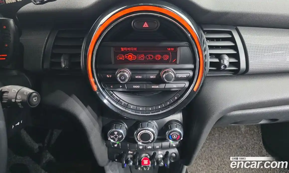 Mini Cooper 2015 1.5 Автомат в Москве № 136964, фото 19