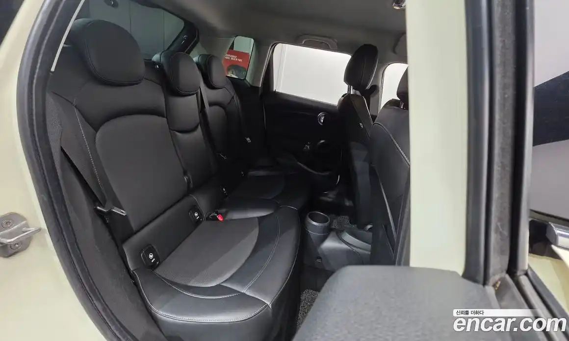 Mini Cooper 2015 1.5 Автомат в Москве № 136964, фото 5