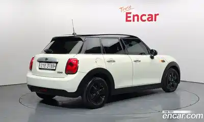 Mini Cooper 2015 1.5 Автомат в Москве № 136964, миниатюра 8