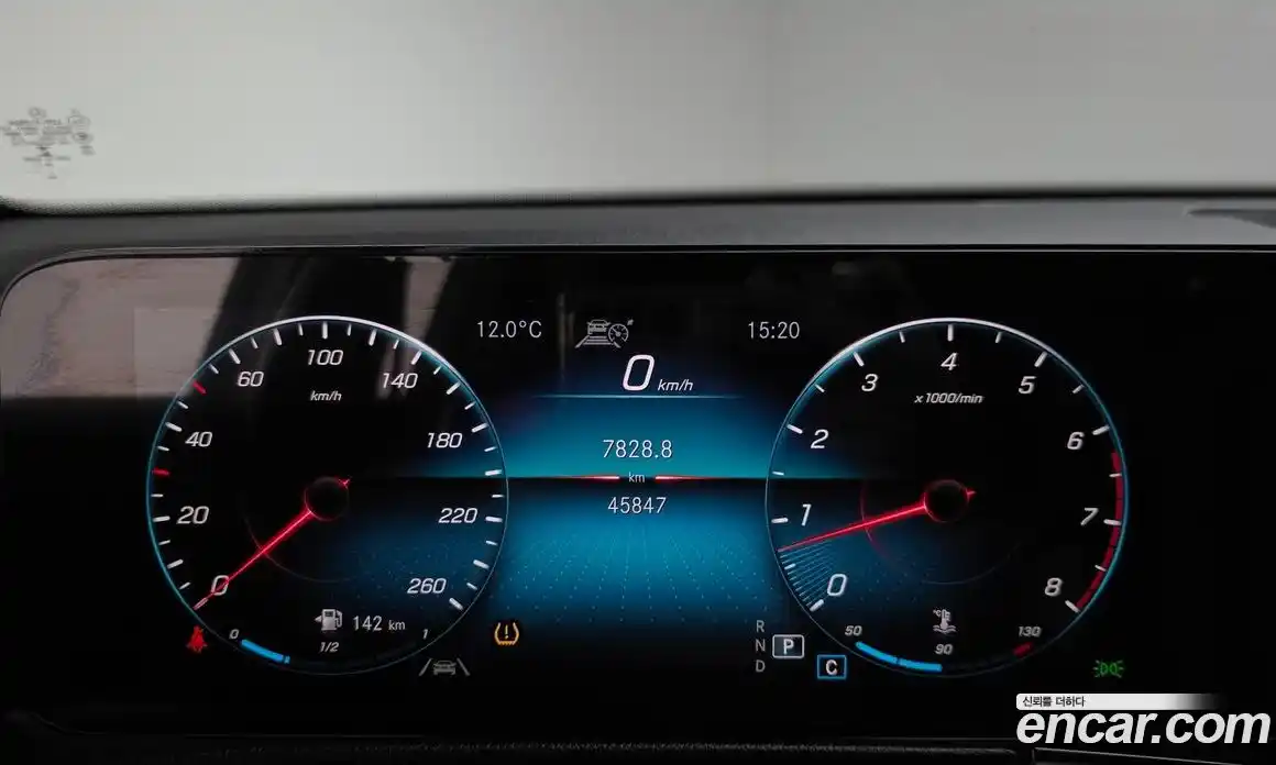 Mercedes-Benz GLB-Class 2021 2.0 Автомат в Москве № 141475, фото 12