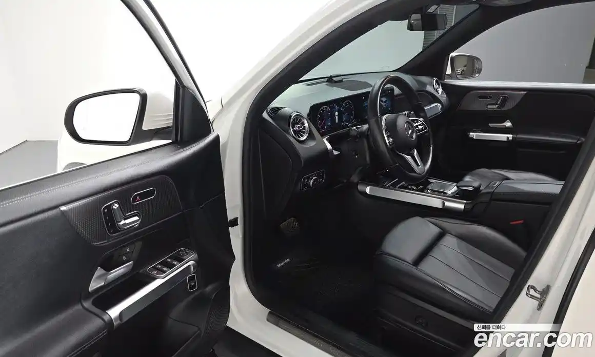 Mercedes-Benz GLB-Class 2021 2.0 Автомат в Москве № 141475, фото 10