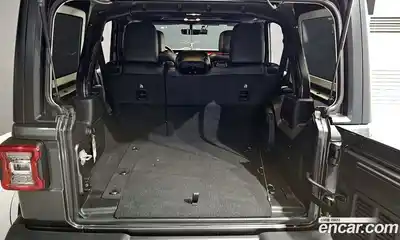 Jeep Wrangler 2023 2.0 Автомат в Москве № 147541, миниатюра 3