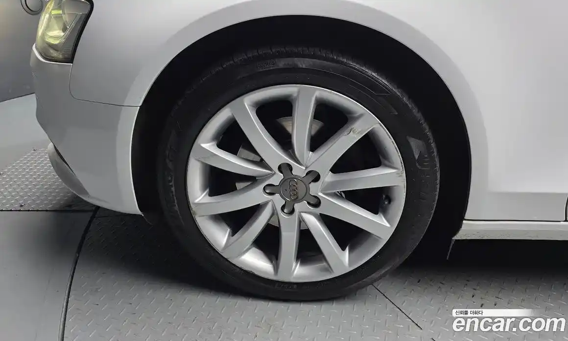 Audi A4 2015 2.0 Автомат в Москве № 149696, фото 6